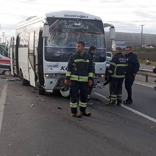 İşçi servisi askeri personel taşıyan servise çarptı: Çok sayıda yaralı var!