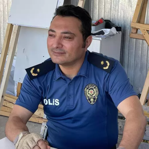 Depremzedelerin yardım malzemelerini evine götüren emniyet müdürü, kalp krizinden hayatını kaybetti